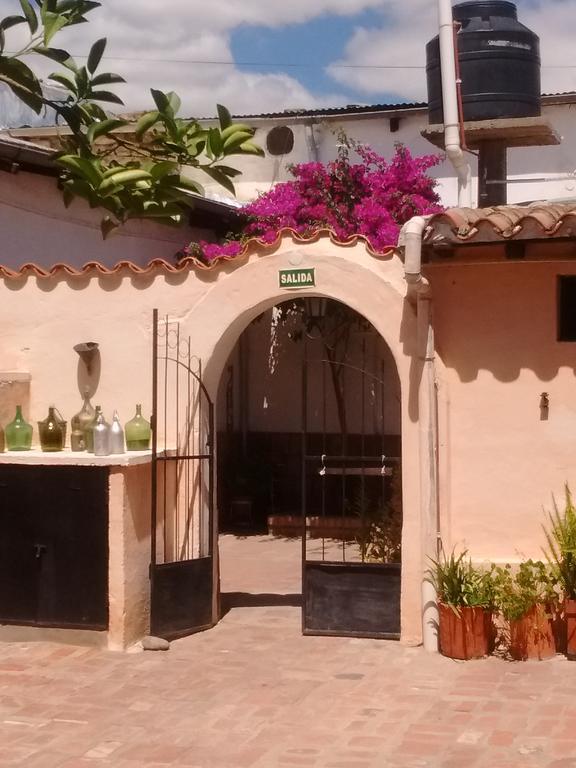 Hosteria El Zaguan Cafayate Exterior photo